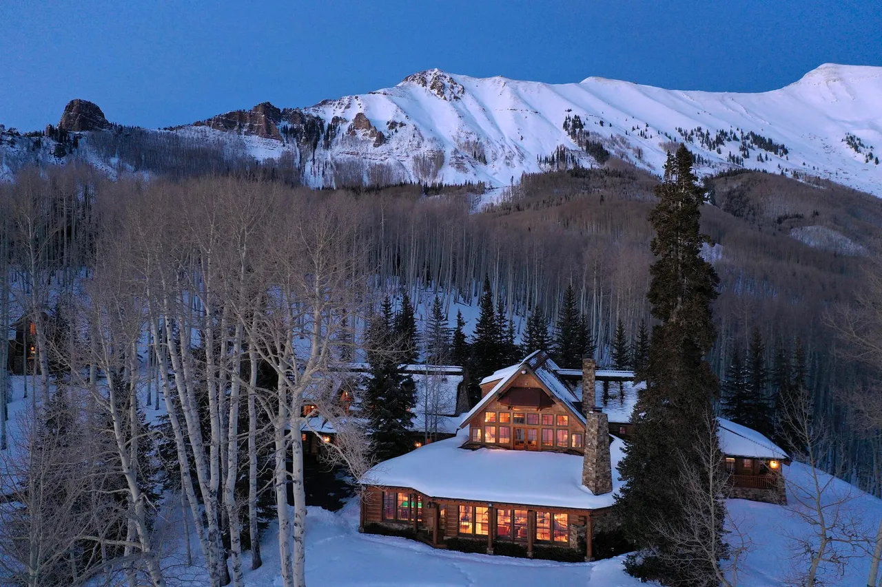 115 Francisco Way beneath the Telluride mountains